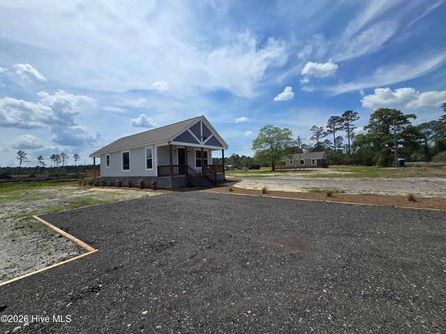 579 Stokestown Road, Wallace, NC 28466