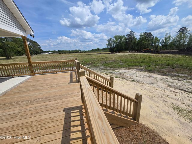 579 Stokestown Road, Wallace, NC 28466