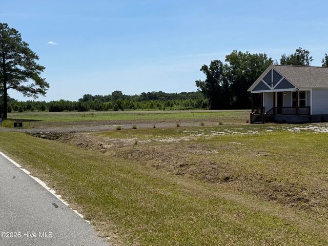 579 Stokestown Road, Wallace, NC 28466