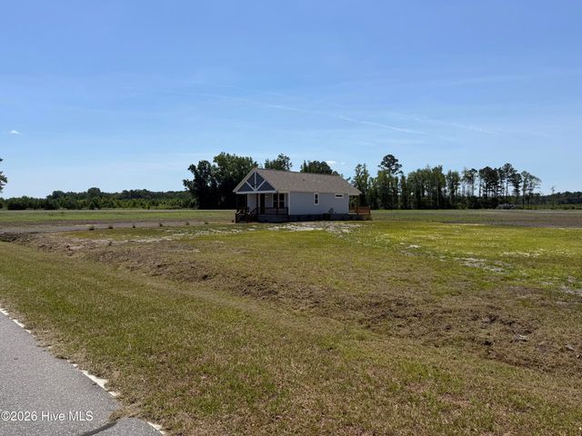 579 Stokestown Road, Wallace, NC 28466