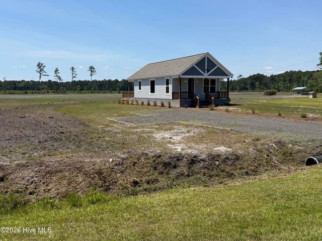 579 Stokestown Road, Wallace, NC 28466