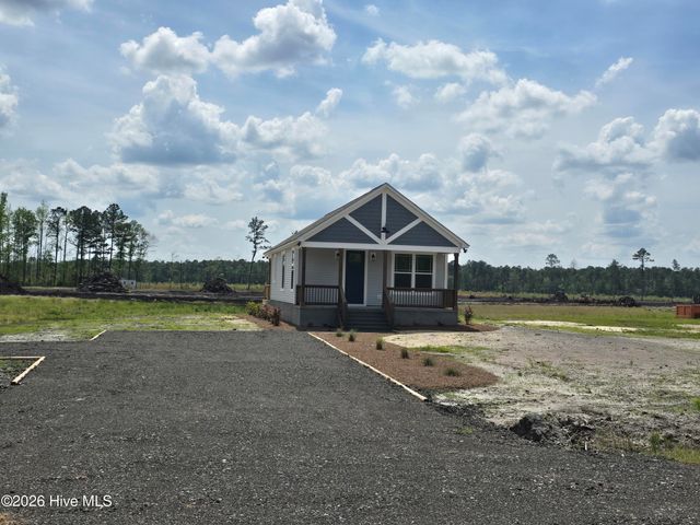 579 Stokestown Road, Wallace, NC 28466