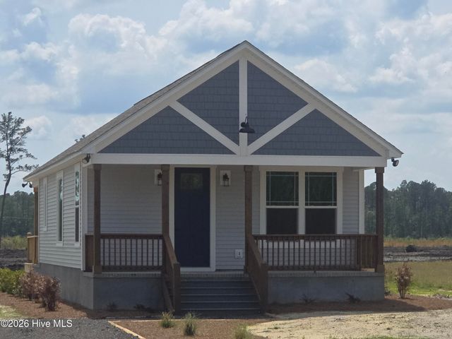 579 Stokestown Road, Wallace, NC 28466