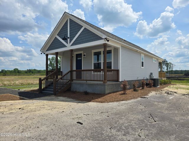 579 Stokestown Road, Wallace, NC 28466