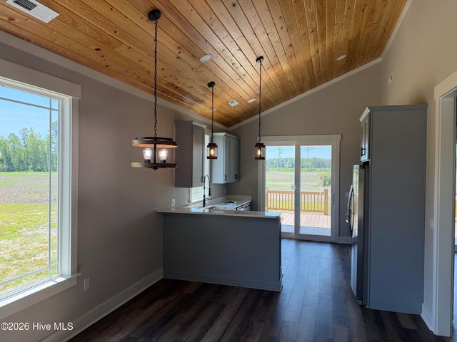 579 Stokestown Road, Wallace, NC 28466