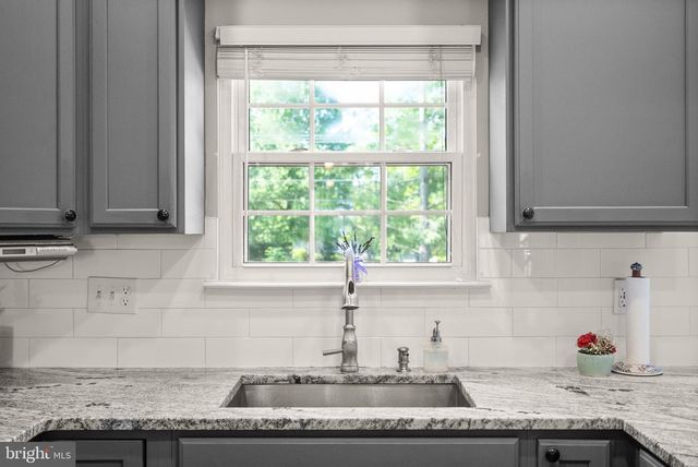 21740 KINGS CROSSING TER, Ashburn, VA 20147