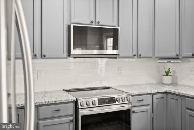 21740 KINGS CROSSING TER, Ashburn, VA 20147