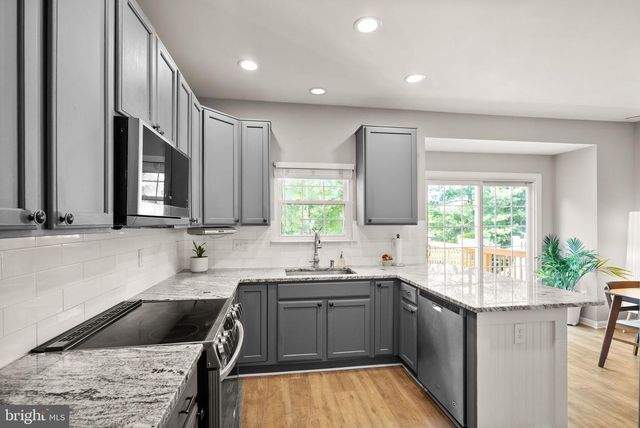 21740 KINGS CROSSING TER, Ashburn, VA 20147