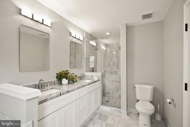 21740 KINGS CROSSING TER, Ashburn, VA 20147