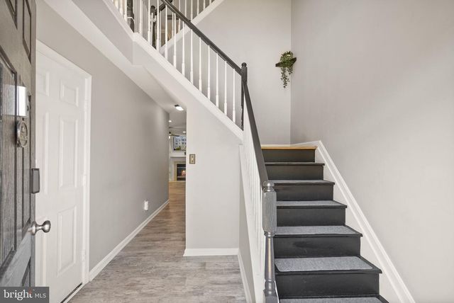 21740 KINGS CROSSING TER, Ashburn, VA 20147