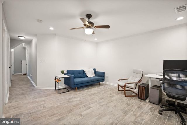 21740 KINGS CROSSING TER, Ashburn, VA 20147