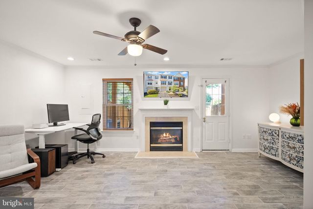 21740 KINGS CROSSING TER, Ashburn, VA 20147