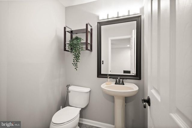 21740 KINGS CROSSING TER, Ashburn, VA 20147
