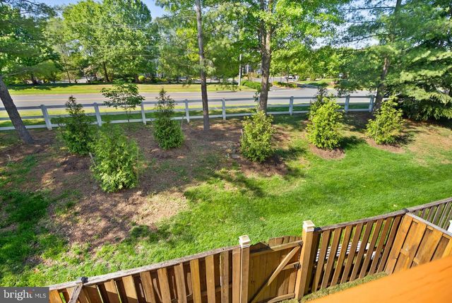21740 KINGS CROSSING TER, Ashburn, VA 20147