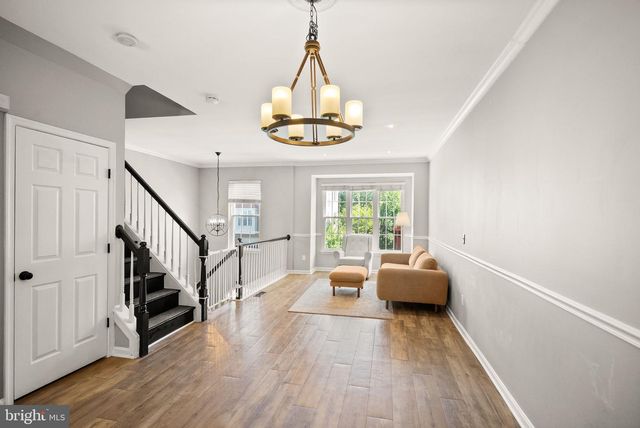 21740 KINGS CROSSING TER, Ashburn, VA 20147