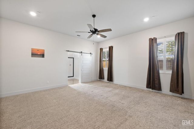 9223 Manor Forest Lane, Shafter, CA 93263