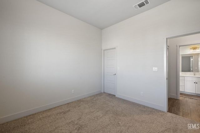 9223 Manor Forest Lane, Shafter, CA 93263