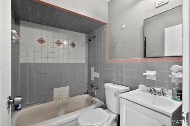 9925 Glen Owen Drive, St Louis, MO 63136