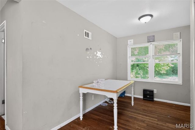9925 Glen Owen Drive, St Louis, MO 63136