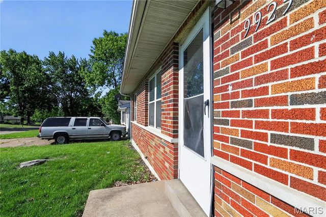 9925 Glen Owen Drive, St Louis, MO 63136