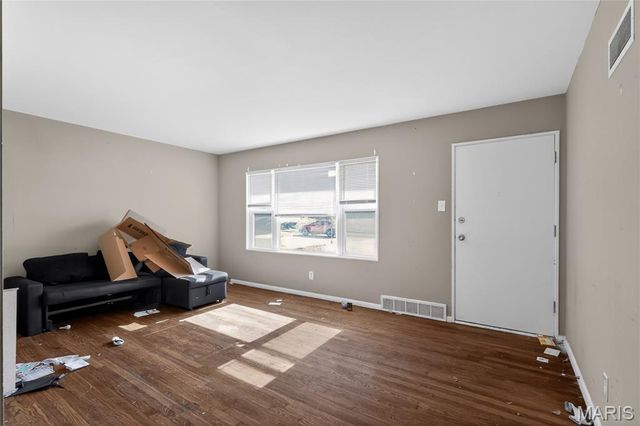 9925 Glen Owen Drive, St Louis, MO 63136