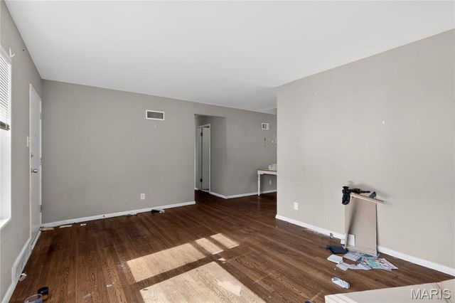 9925 Glen Owen Drive, St Louis, MO 63136