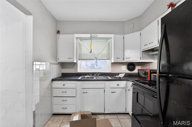 9925 Glen Owen Drive, St Louis, MO 63136