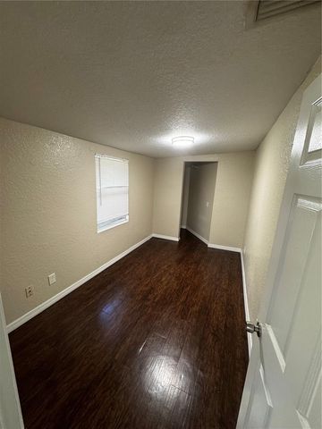 4704 E SEWARD STREET, Tampa, FL 33617