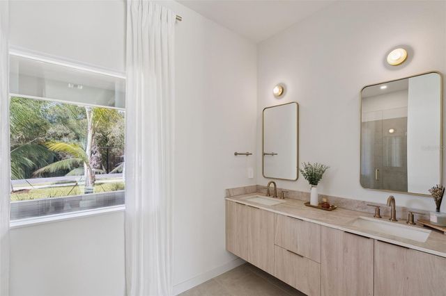 443 SKYFIELD COURT, Lady Lake, FL 32159