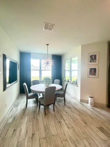 424 SW Ridgecrest Drive, Port St. Lucie, Port St Lucie, FL 34953