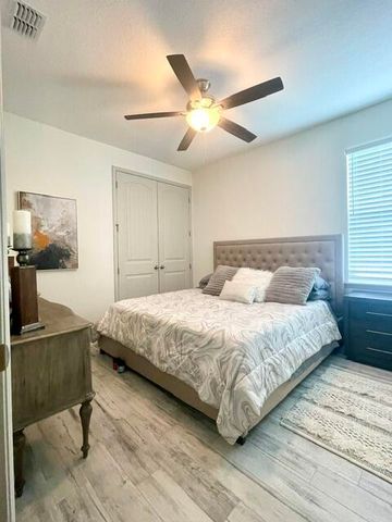 424 SW Ridgecrest Drive, Port St. Lucie, Port St Lucie, FL 34953