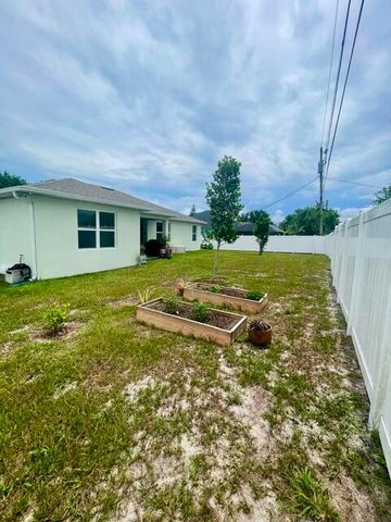 424 SW Ridgecrest Drive, Port St. Lucie, Port St Lucie, FL 34953
