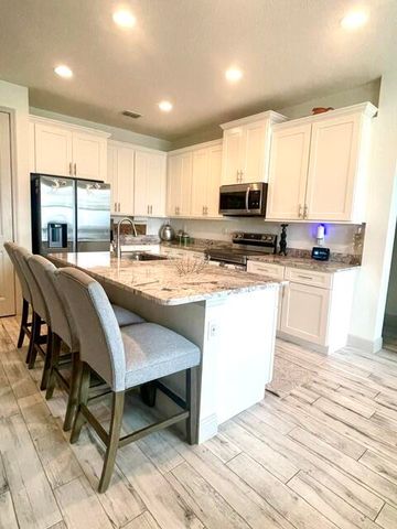 424 SW Ridgecrest Drive, Port St. Lucie, Port St Lucie, FL 34953