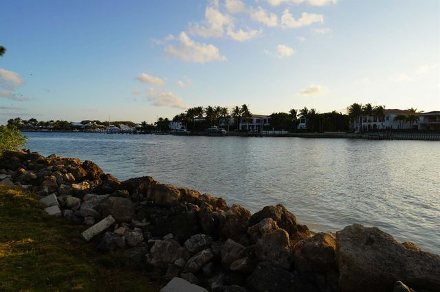 2101 Marina Isle Way 104, Jupiter, FL 33477