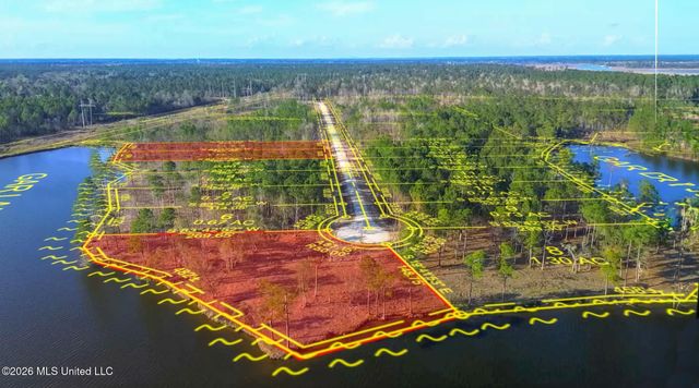 13035 Enciente Point Drive, Kiln, MS 39556