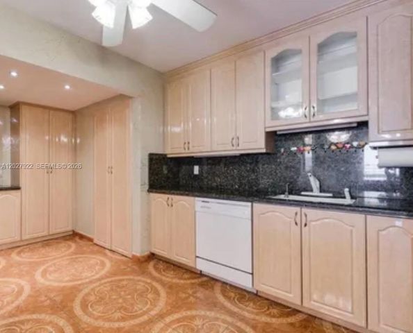 2500 Parkview Dr 1712, Hallandale Beach, FL 33009