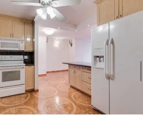 2500 Parkview Dr 1712, Hallandale Beach, FL 33009
