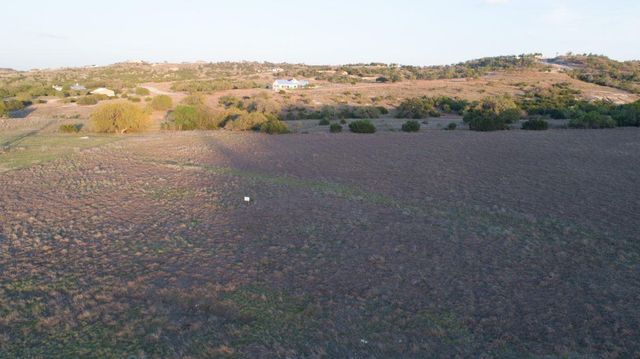 105 Majestic Hills, Blanco, TX 78606