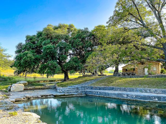 105 Majestic Hills, Blanco, TX 78606