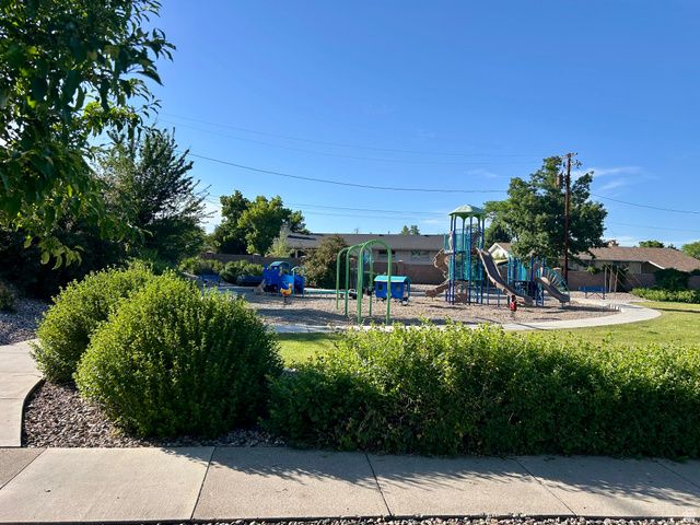 4615 S BALSAM AVE, Taylorsville, UT 84123