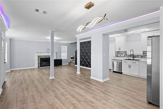 613 Waynes SE Court, Atlanta, GA 30354