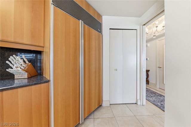 2747 Paradise Road 1205, Las Vegas, NV 89109