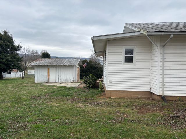 97 Wheeler Avenue, Pikeville, TN 37367