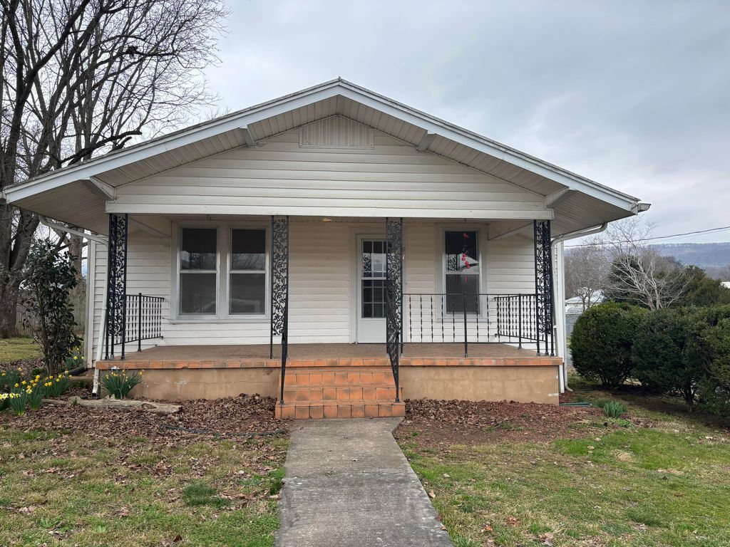 97 Wheeler Avenue, Pikeville, TN 37367