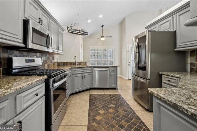 6604 Windbrook Way, Flowery Branch, GA 30542