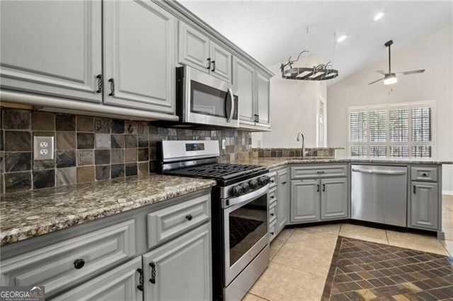 6604 Windbrook Way, Flowery Branch, GA 30542