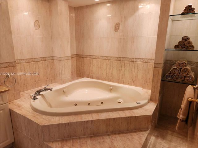 3725 S Ocean Drive 1108, Hollywood, FL 33019