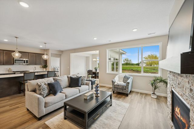 608 Grouse Way, New Richmond, WI 54017
