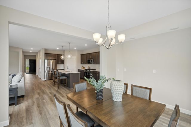 608 Grouse Way, New Richmond, WI 54017