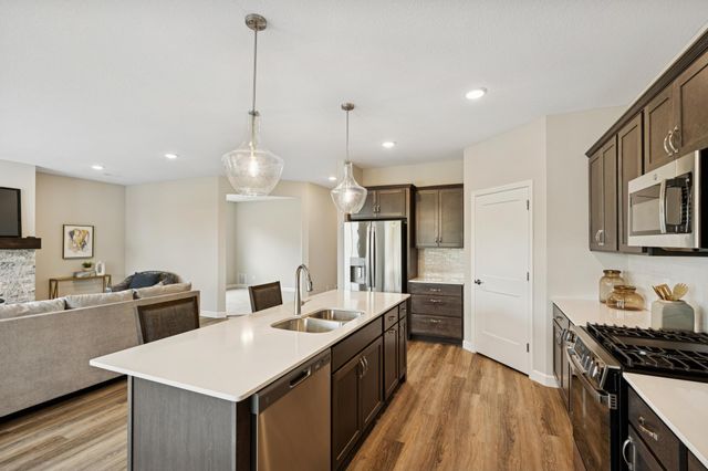 608 Grouse Way, New Richmond, WI 54017